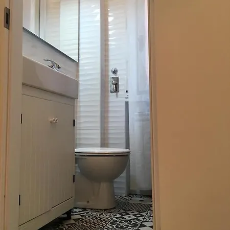 Апартаменты White Close To The Metro *